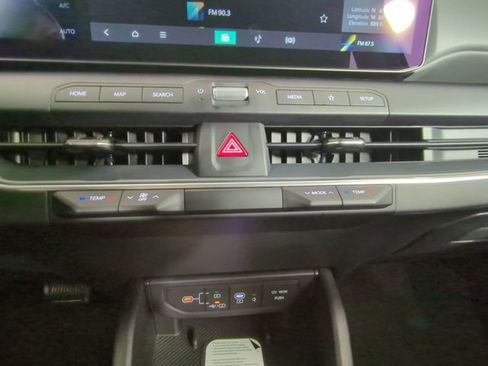 New 2025 Kia K4 EX image 24