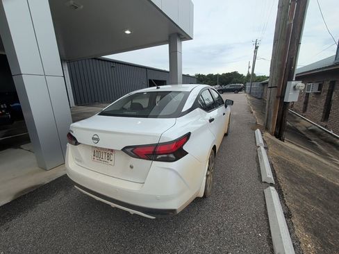 Used 2025 Nissan Versa S w/ S Plus Package FWD image 3
