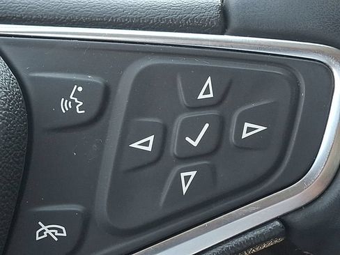 Certified 2025 Chevrolet Malibu RS FWD image 23