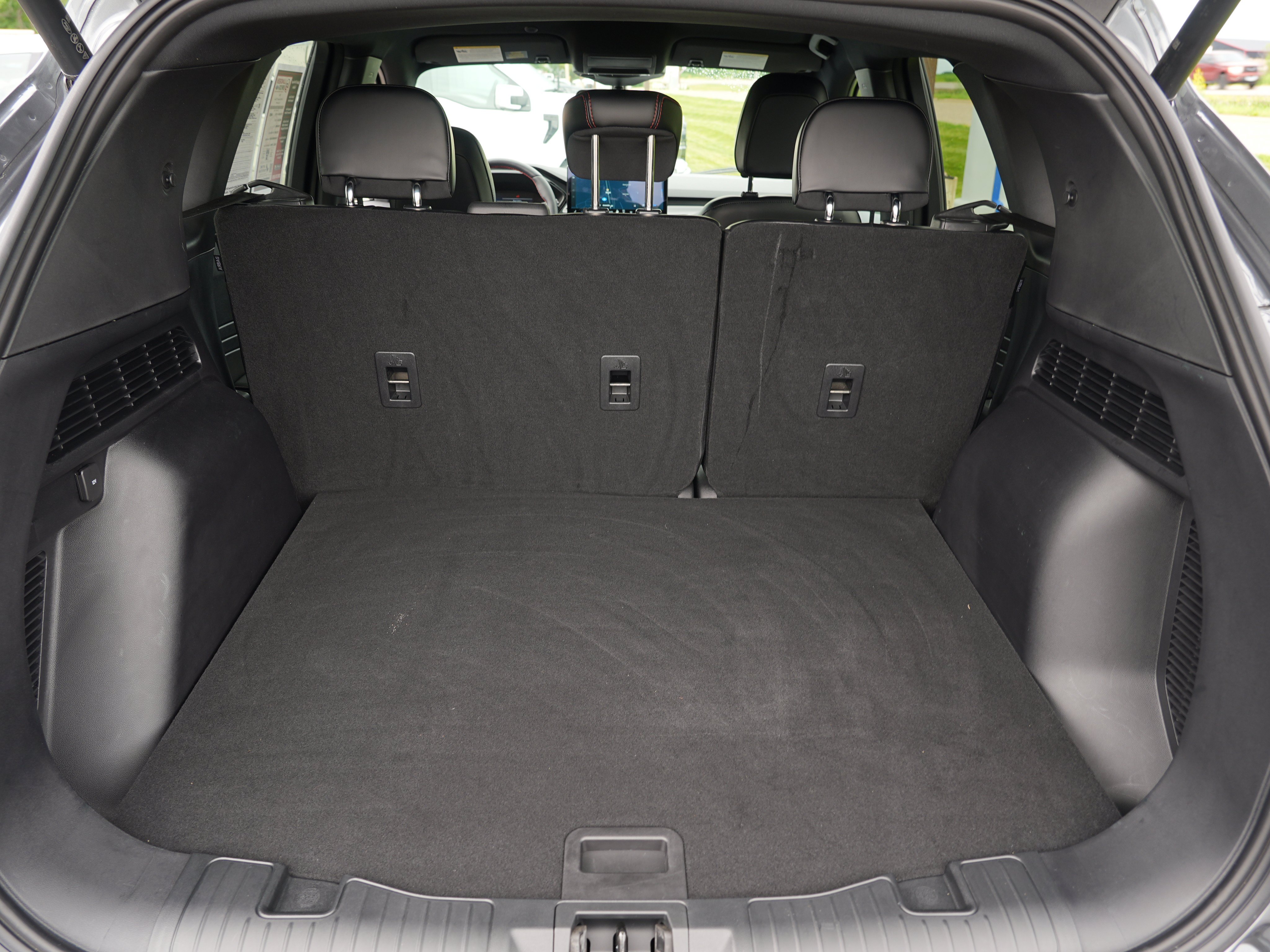 Used 2024 Ford Escape ST-Line w/ Tech Pack #1 AWD/4WD image 29