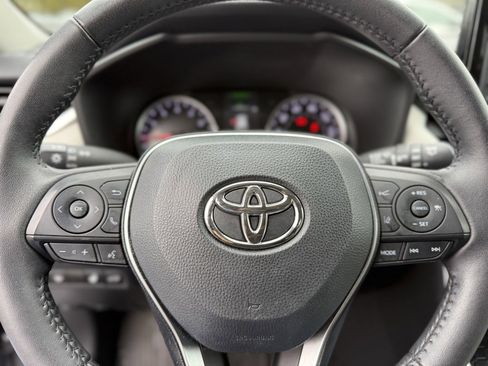 Certified 2022 Toyota RAV4 XLE image 35