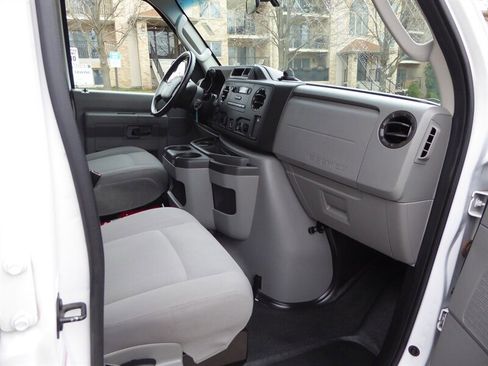 Used 2013 Ford E-350 and Econoline 350 XL image 18