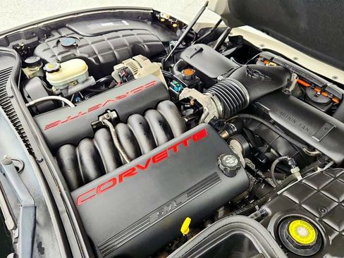 Used 2000 Chevrolet Corvette Convertible w/ Memory Pkg image 25