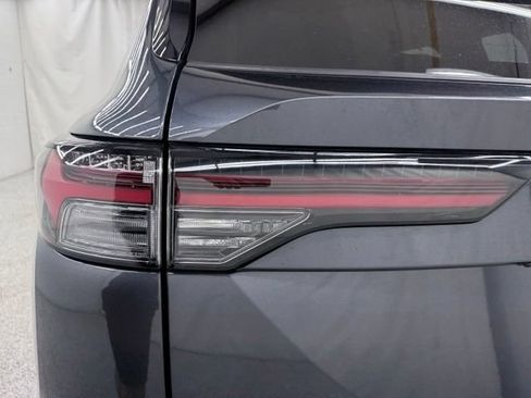 Used 2025 Mitsubishi Outlander SEL AWD/4WD image 9