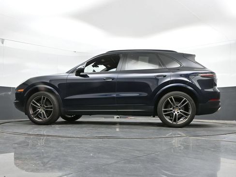 Used 2023 Porsche Cayenne AWD/4WD image 45