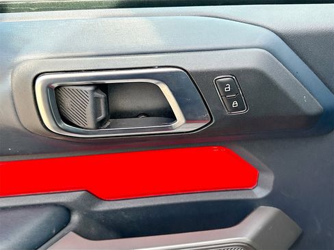 Used 2023 Ford Bronco Outer Banks image 18