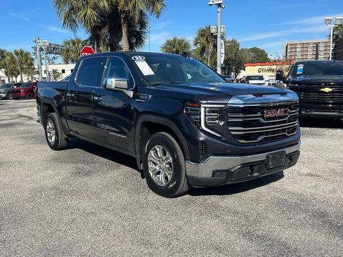 Used 2025 GMC Sierra 1500 SLT image 9