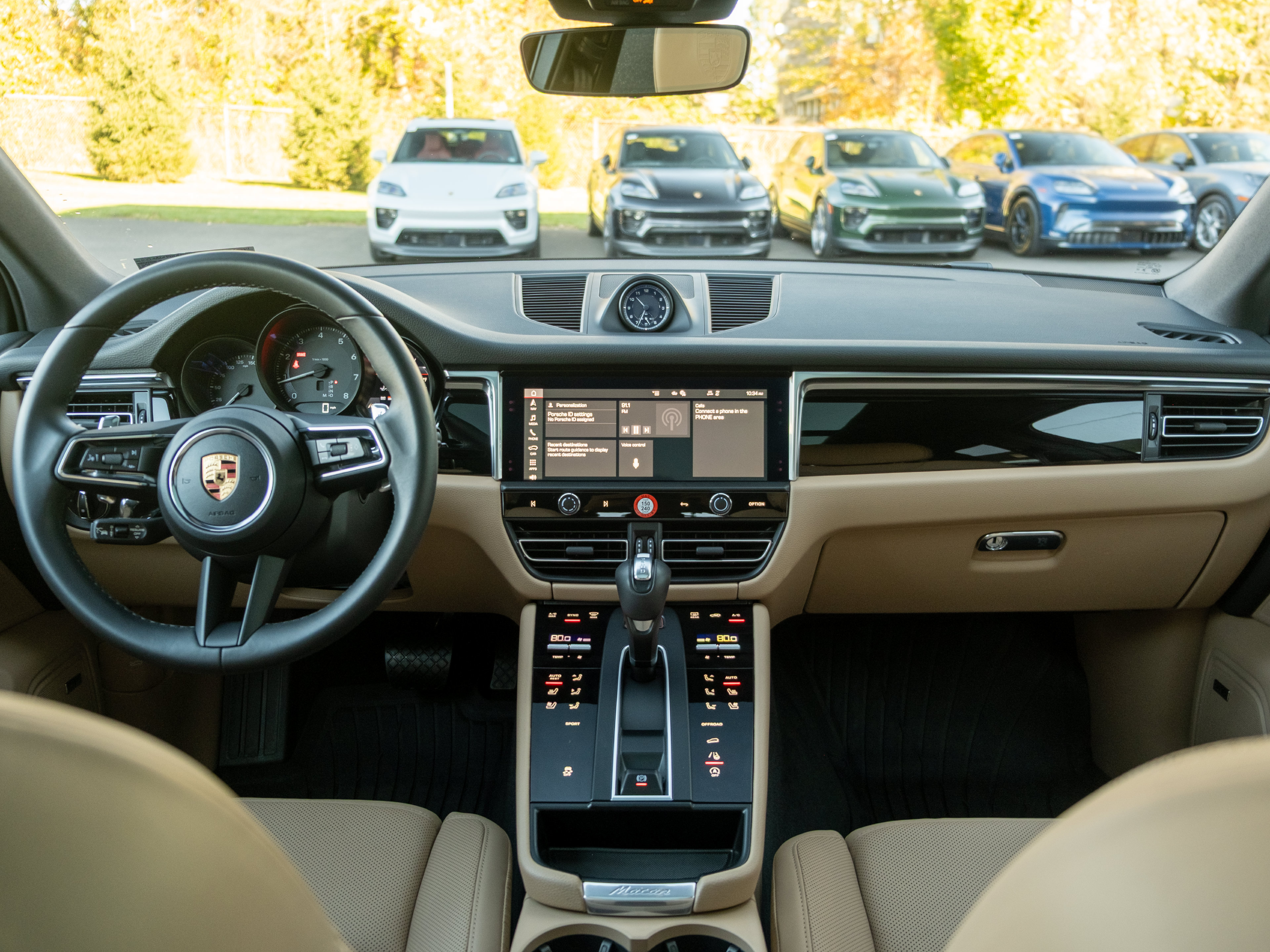 Certified 2026 Porsche Macan AWD/4WD image 6
