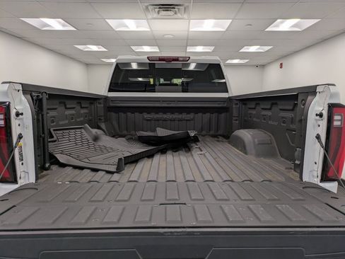 Used 2024 GMC Sierra 3500 Denali Ultimate image 24