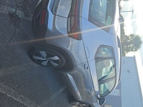 Used 2025 Volkswagen Taos S AWD/4WD image 4