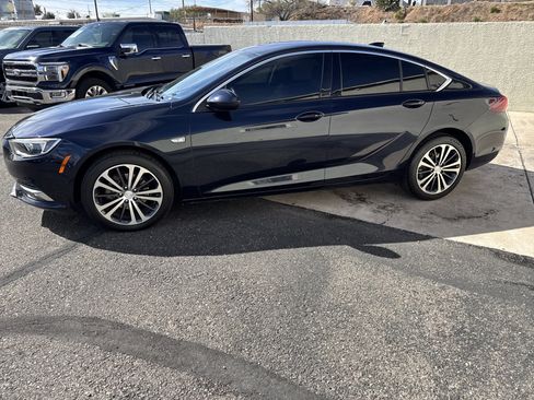 Used 2018 Buick Regal Preferred image 4