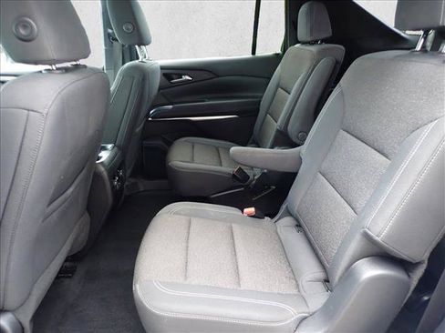 Used 2025 Chevrolet Traverse LT AWD/4WD image 10