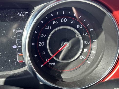 Used 2021 Jeep Wrangler Unlimited Rubicon image 12