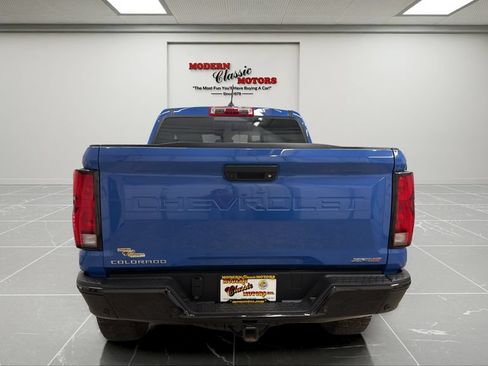 Used 2025 Chevrolet Colorado ZR2 w/ Technology Package AWD/4WD image 6