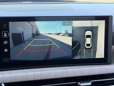 New 2025 Hyundai Sonata Limited image 17