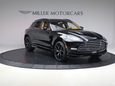 New 2026 Aston Martin DBX 707 image 11