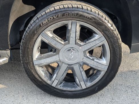 Used 2016 Cadillac Escalade Luxury AWD/4WD image 13