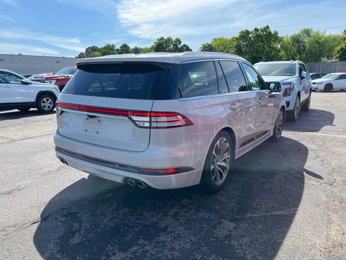 Used 2023 Lincoln Aviator Grand Touring w/ Equipment Group 301A AWD/4WD image 4
