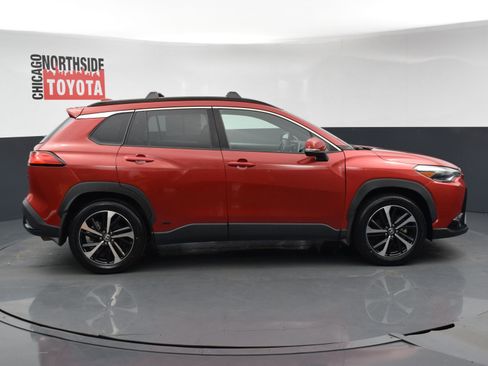 Used 2023 Toyota Corolla Cross XSE w/ Convenience Package image 5