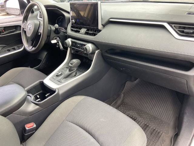 Used 2024 Toyota RAV4 LE AWD/4WD image 23