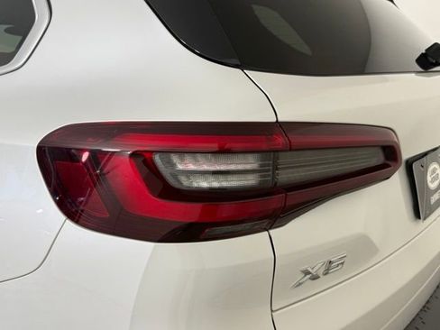Used 2023 BMW X5 xDrive40i w/ Premium Package AWD/4WD image 13