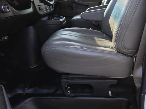 Used 2021 Chevrolet Express 2500 w/ Driver Convenience Package RWD image 11