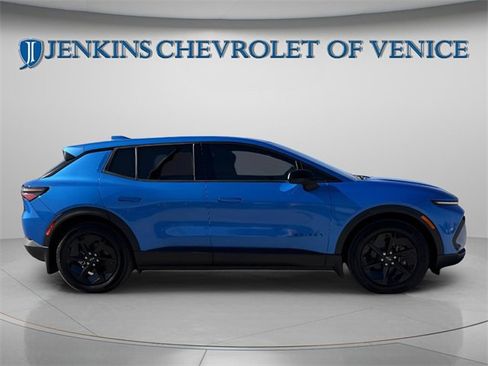 New 2026 Chevrolet Equinox EV LT w/ Midnight Package image 6