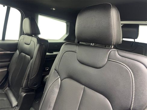 Used 2024 Jeep Grand Cherokee L Limited w/ Luxury Tech Group II image 37