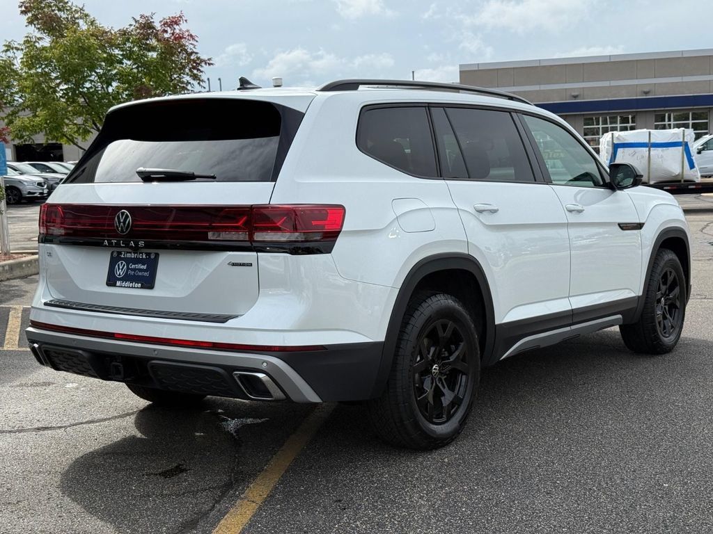 Certified 2026 Volkswagen Atlas Peak Edition AWD/4WD image 3