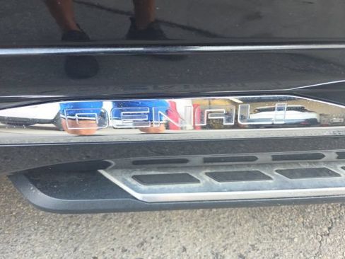 Used 2018 GMC Terrain Denali w/ GMC Pro Grade Package AWD/4WD image 56