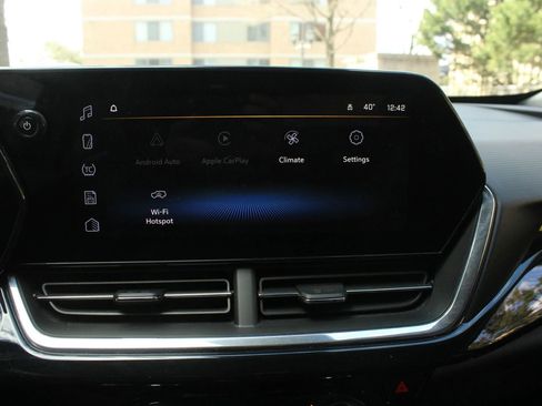 Used 2024 Chevrolet Trax ACTIV w/ Driver Confidence Package image 31