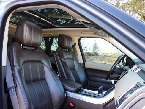 Used 2018 Land Rover Range Rover Sport HSE image 21