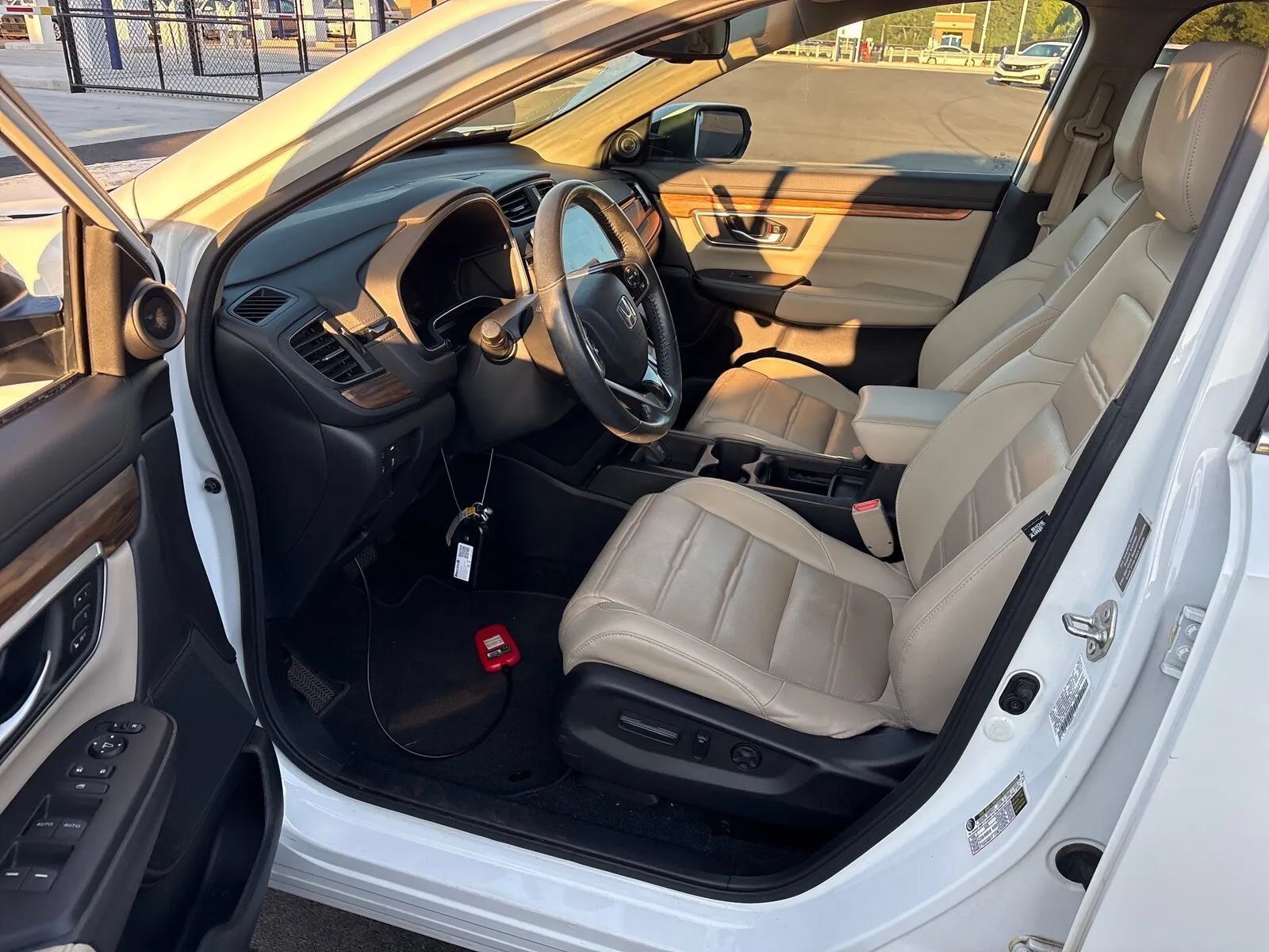 Used 2019 Honda CR-V Touring image 4