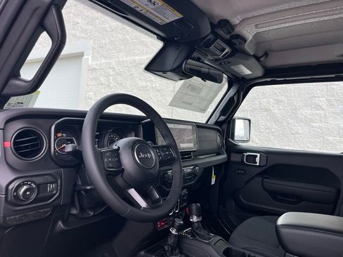 New 2026 Jeep Wrangler Rubicon image 10