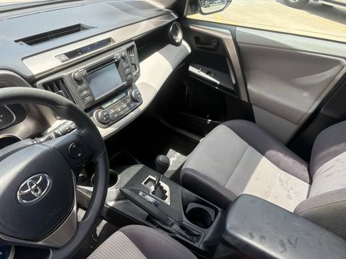 Used 2013 Toyota RAV4 XLE FWD image 17