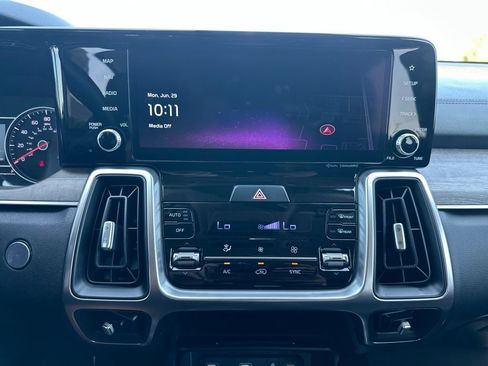 Certified 2023 Kia Sorento X-Line EX AWD/4WD image 19