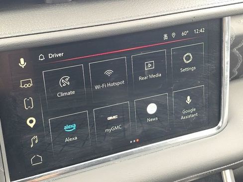 Used 2024 GMC Yukon XL Denali w/ Advanced Technology Package image 38