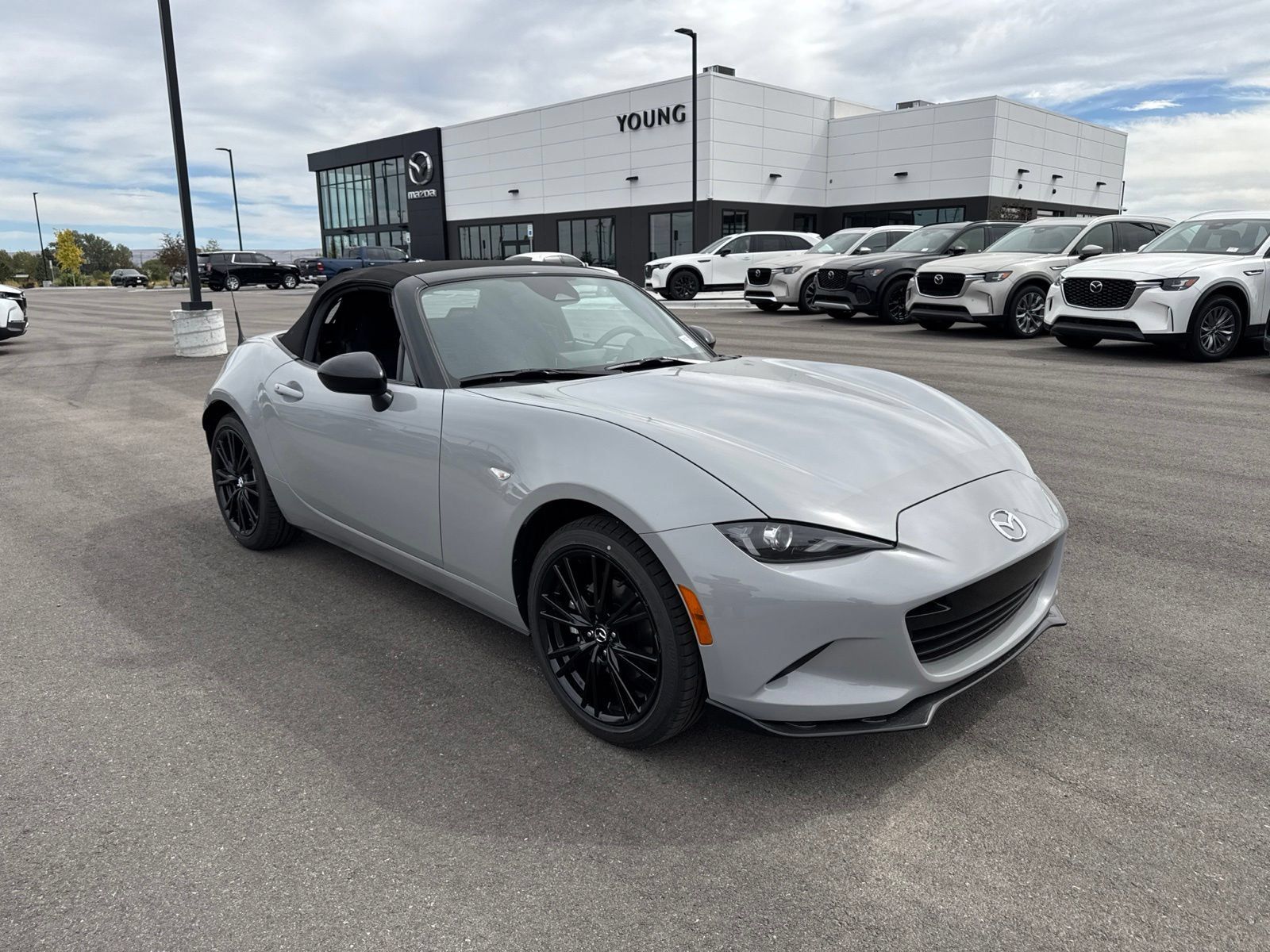 New 2026 MAZDA MX-5 Miata Club w/ Interior Package RWD image 1