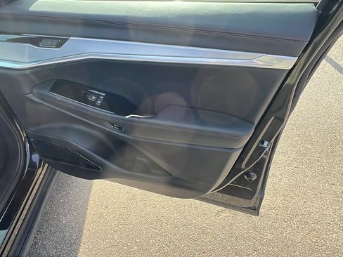 Used 2024 Jeep Wagoneer Launch Edition image 20