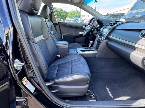 Used 2012 Toyota Camry SE FWD image 35