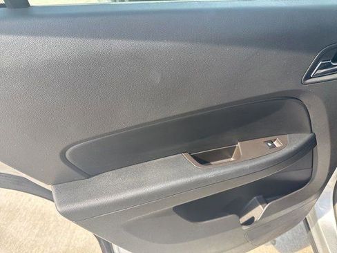 Used 2015 Chevrolet Equinox LS image 28