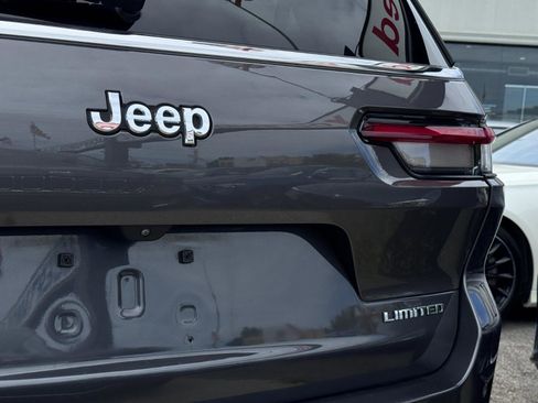 Used 2022 Jeep Grand Cherokee L Limited image 7