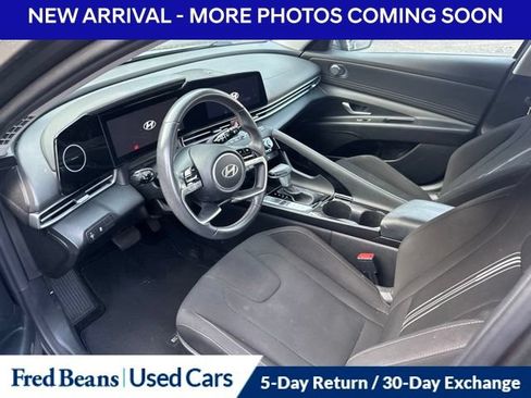 Certified 2024 Hyundai Elantra SEL w/ Convenience Package FWD image 12
