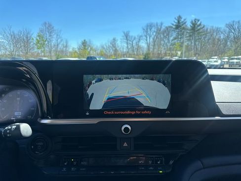 Used 2025 Toyota Crown Signia AWD/4WD image 39