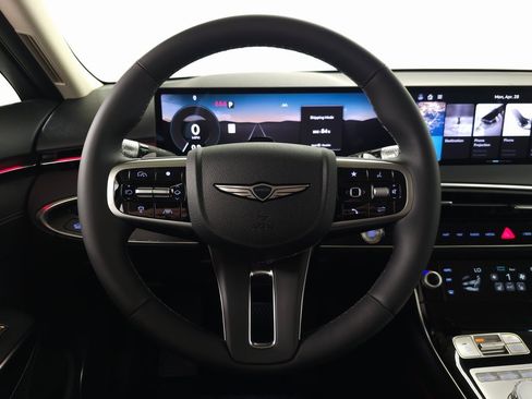 Used 2026 Genesis GV70 2.5T image 14