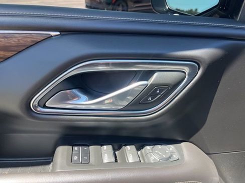 Used 2023 Chevrolet Tahoe Premier RWD image 15