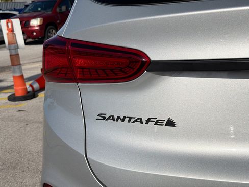 Used 2019 Hyundai Santa Fe Limited FWD image 10