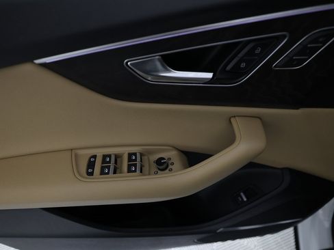 Used 2019 Audi Q8 Prestige image 16