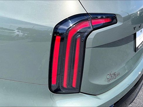 Used 2025 Kia Telluride SX X-Line AWD/4WD image 23