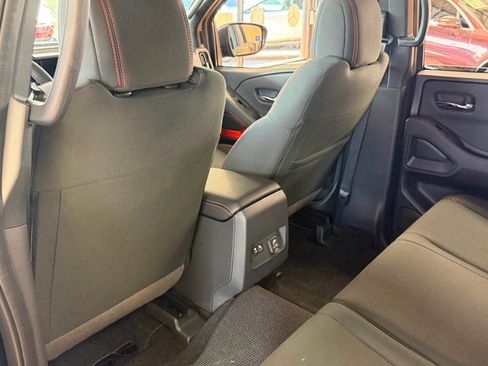 Used 2025 Nissan Frontier PRO-4X w/ Pro Convenience Package AWD/4WD image 16